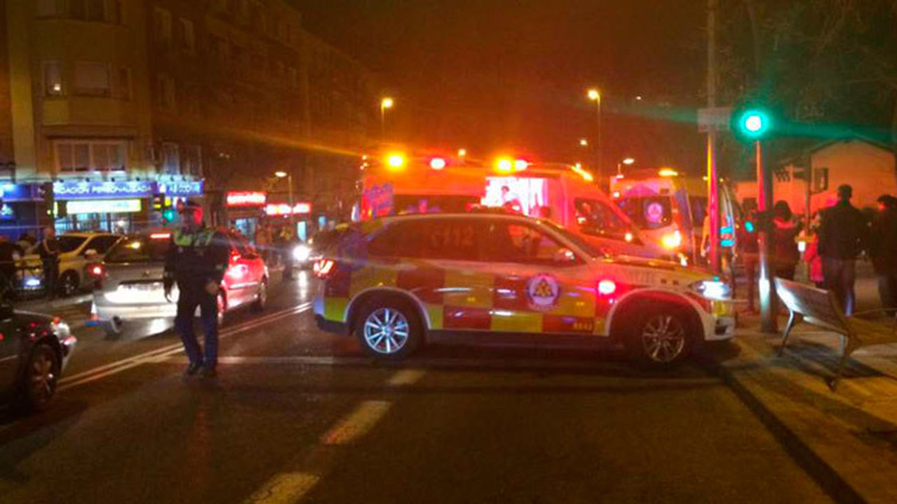 Muere un motorista al colisionar con un coche en la calle General Ricardos