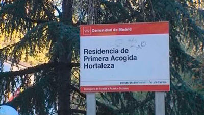 Vuelve al centro de acogida el menor que llegó a Madrid oculto bajo un autobús