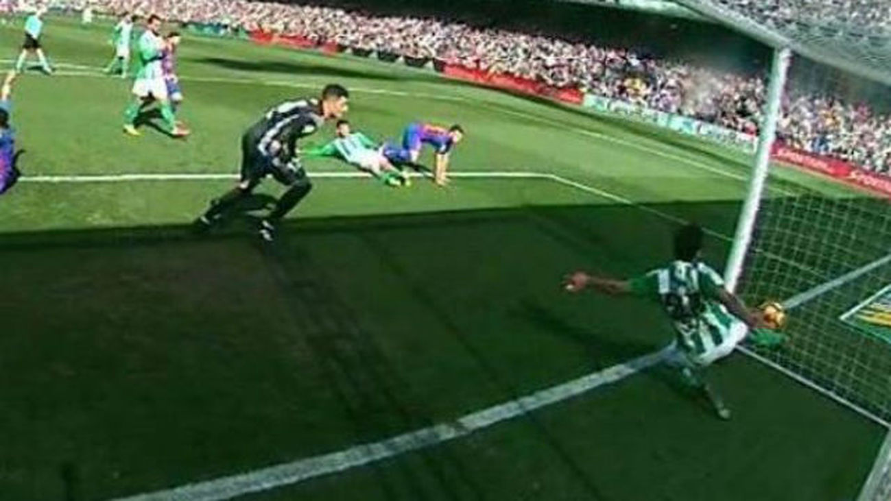 El Barça pide implantar el videoarbitraje "de inmediato"