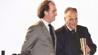 La Liga implantará la próxima temporada el videoarbitraje en pruebas