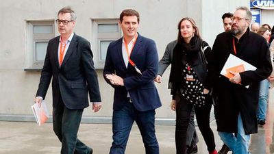 Rivera se aleja de la etiqueta socialdemócrata y apoya el centro como virtud