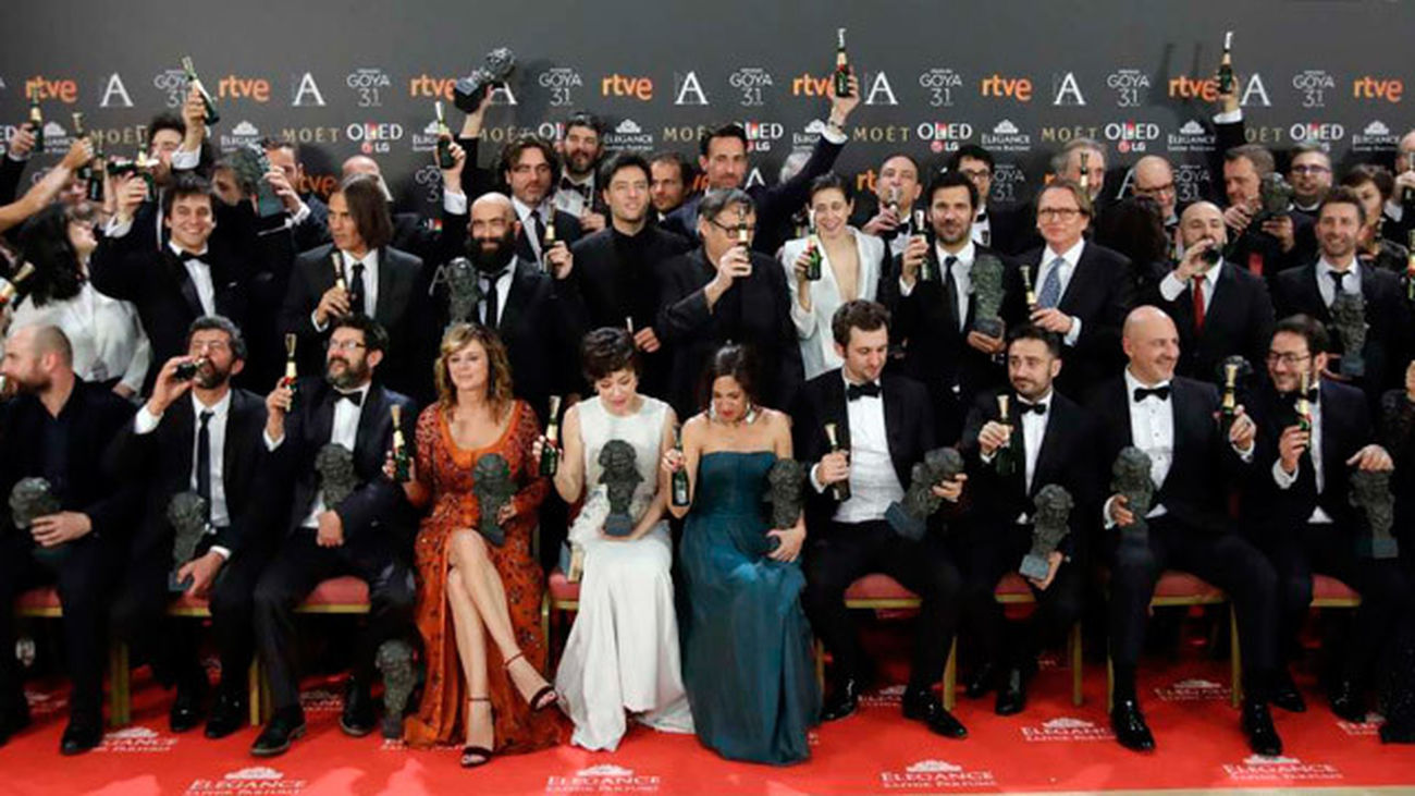 Los Goya consagran a Raúl Arévalo, a Juan Antonio Bayona y a Emma Suárez