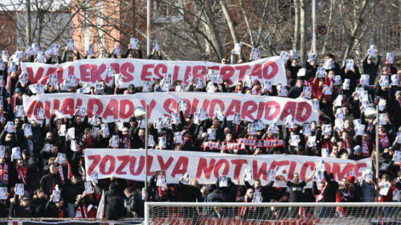 La Liga se querellará contra 10 de autores de las coacciones contra Zozulya