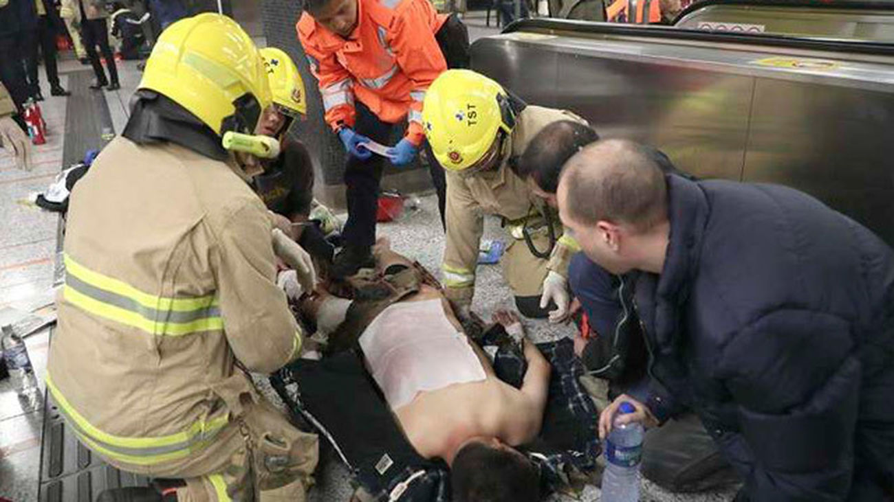 Quince heridos en un ataque con cóctel molotov en el metro de Hong Kong