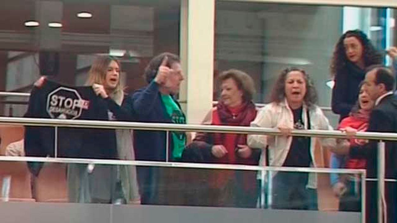 Desalojan de la Asamblea a los impulsores de la ILP por el derecho a la vivienda