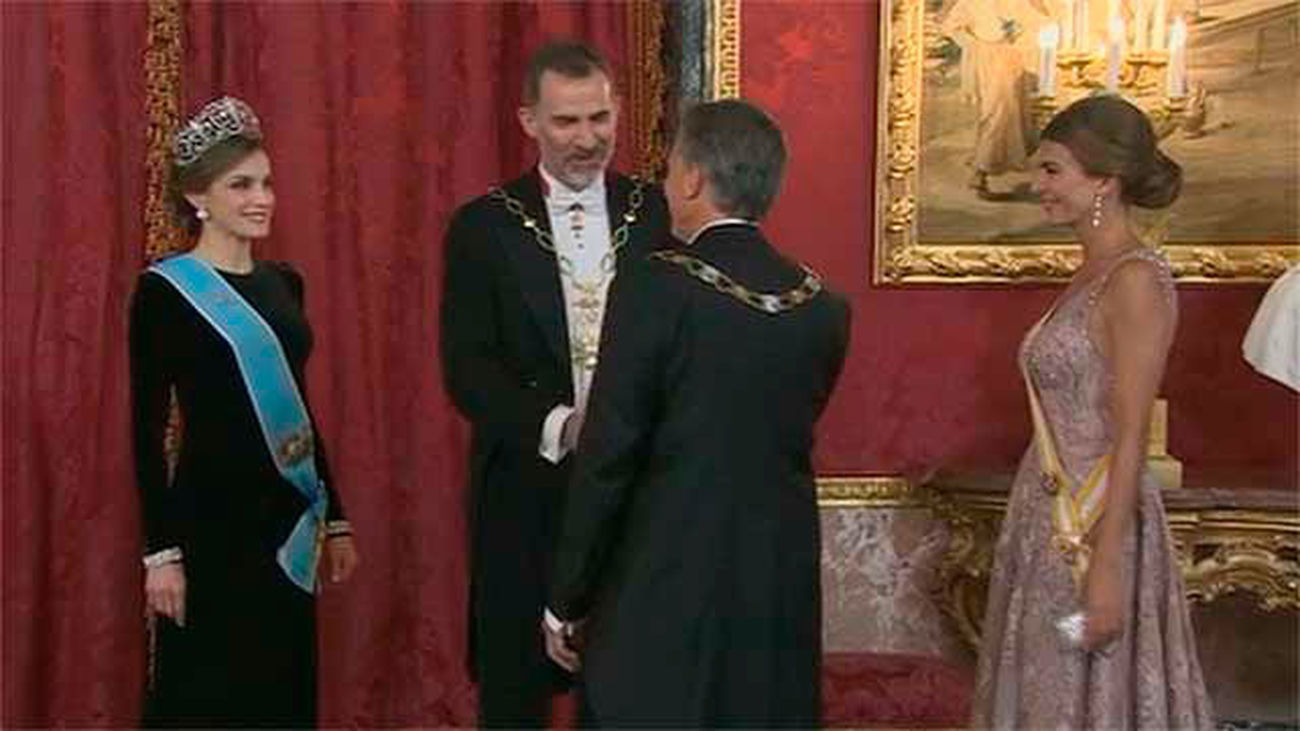 El Rey destaca la "sólida amistad" con Argentina pese a las "vicisitudes"