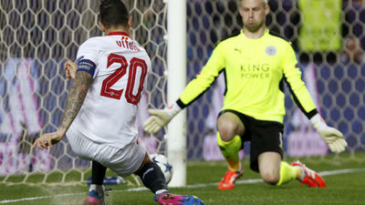 2-1. El Sevilla se lleva una escasa renta para la vuelta de Leicester