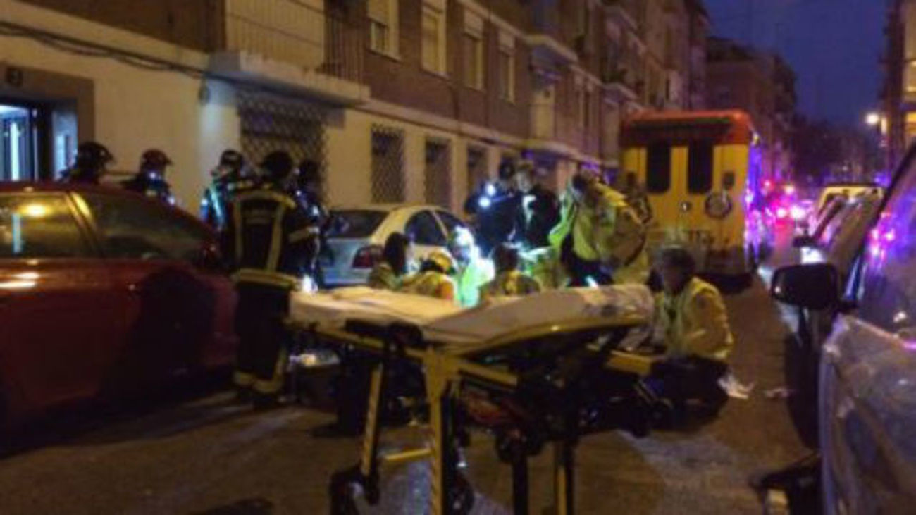 Herida muy grave una mujer de 83 años en el incendio de su piso en Latina