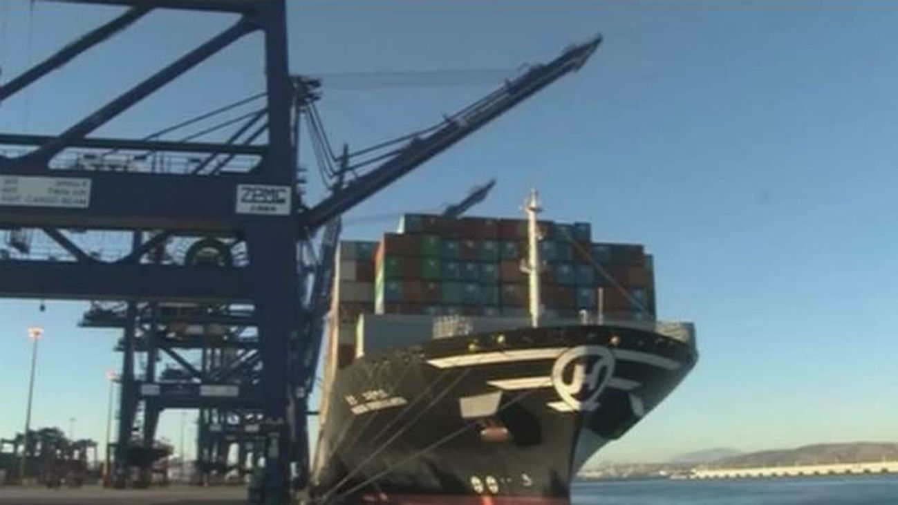 Los puertos afrontan hoy la primera jornada de paros parciales de los estibadores