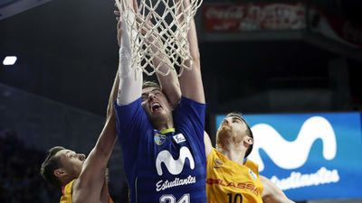 83-81. Victoria agónica del Estudiantes ante un Barça sin alma