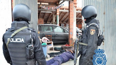 Detenidos en Tarragona cinco narcos que producían cocaína en una nave industrial