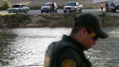 EEUU estudia separar a niños indocumentados de sus padres al cruzar la frontera