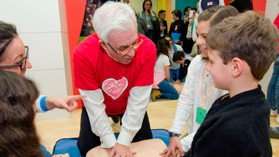 El Gregorio Marañón simula un cateterismo en un corazón imprimido en 3D