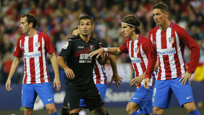 El Atlético y el Granada compiten por un triunfo crucial