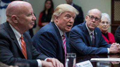 El Gobierno de EEUU pide la renuncia a 46 fiscales nombrados por Obama