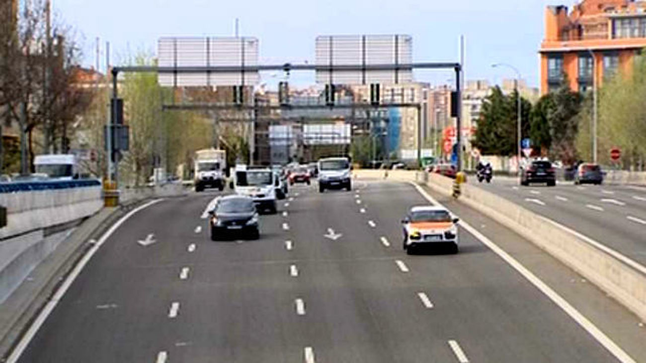 Los coches más contaminantes no podrán aparcar desde 2020 dentro de la M-30