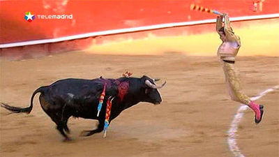 Fallas: Andy Younes  triunfa ante una soberbia novillada de José Vázquez