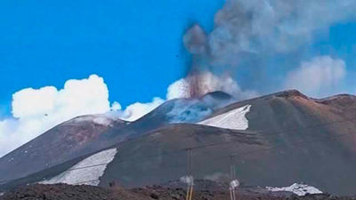 Diez heridos por la explosión de un cráter del Etna