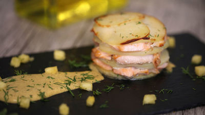 La receta del día: Milhojas de salmón y patata