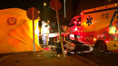 Herido muy grave un motorista al golpearse contra la cuneta en la M-512