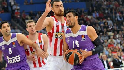 73-79. El Real Madrid acaba con la 'maldición' en El Pireo