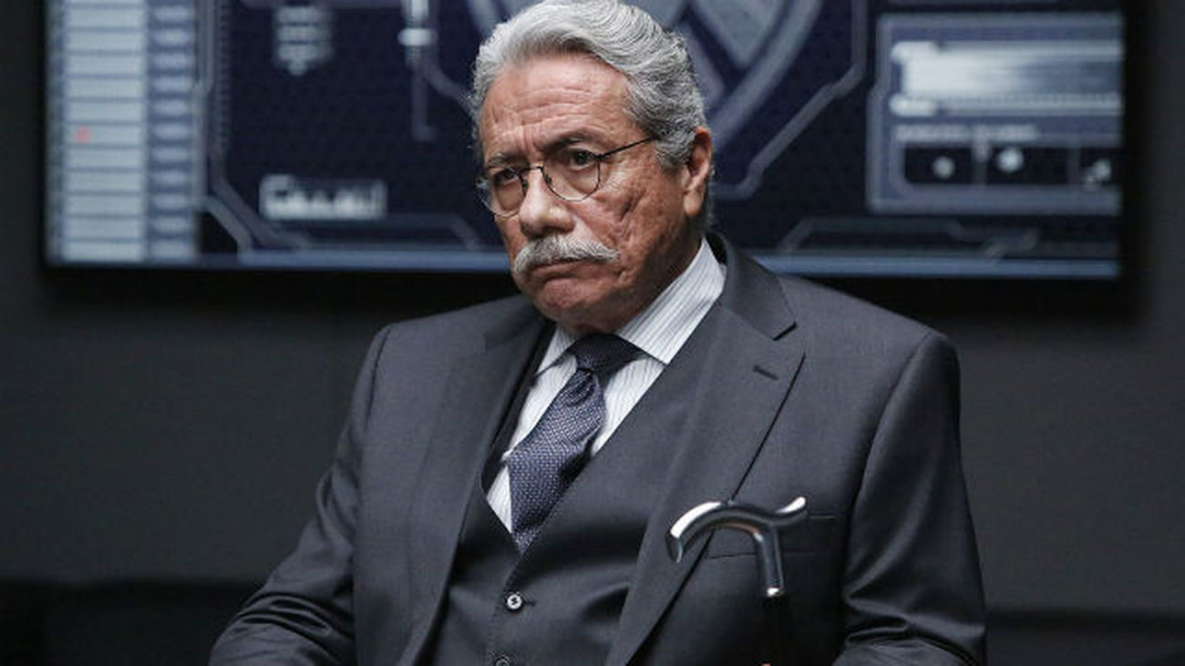 Edward James Olmos se une al reparto de "The Predator"