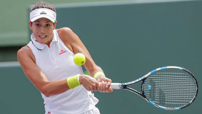 Muguruza vuelve a remontar para plantarse en octavos en Miami