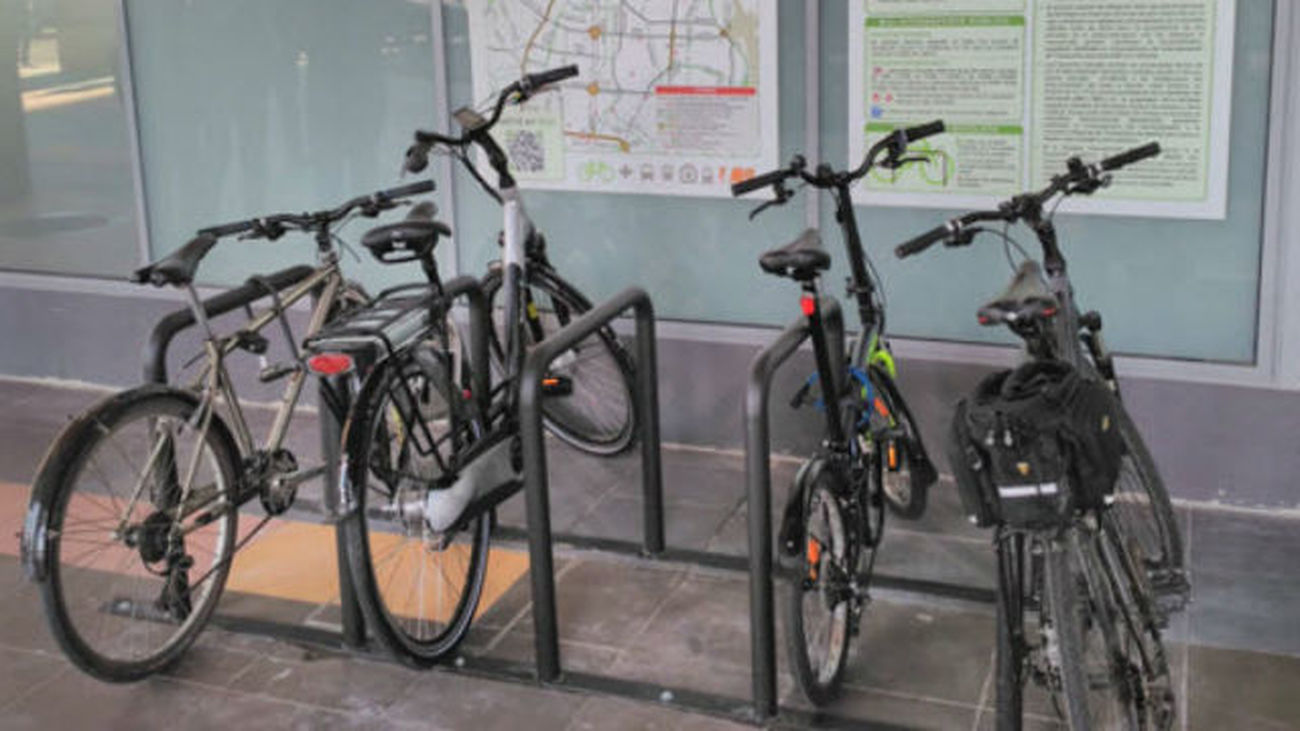 Madrid impulsa el uso de la bici y el transporte  público con la incorporación de dos nuevos 'aparcabicis'