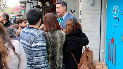 Las Juventudes de la CUP intentan entrar en sede del PP de Cataluña