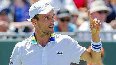 Bautista accede a octavos y Muguruza se retira en Miami