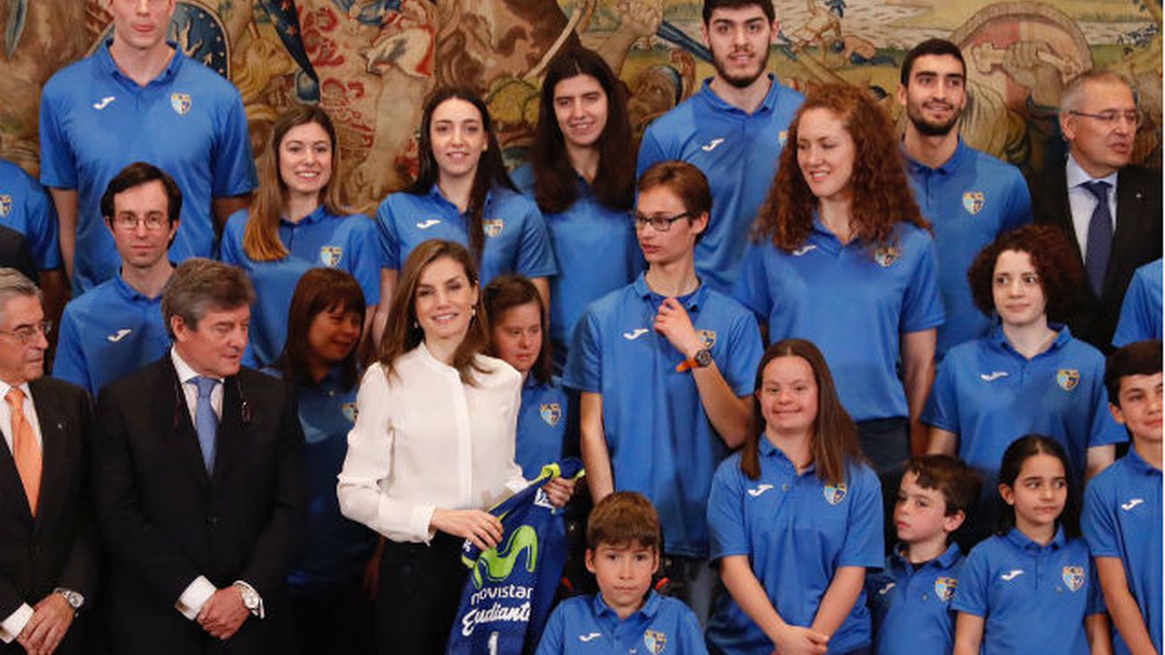 Estudiantes, recibido por la Reina Letizia
