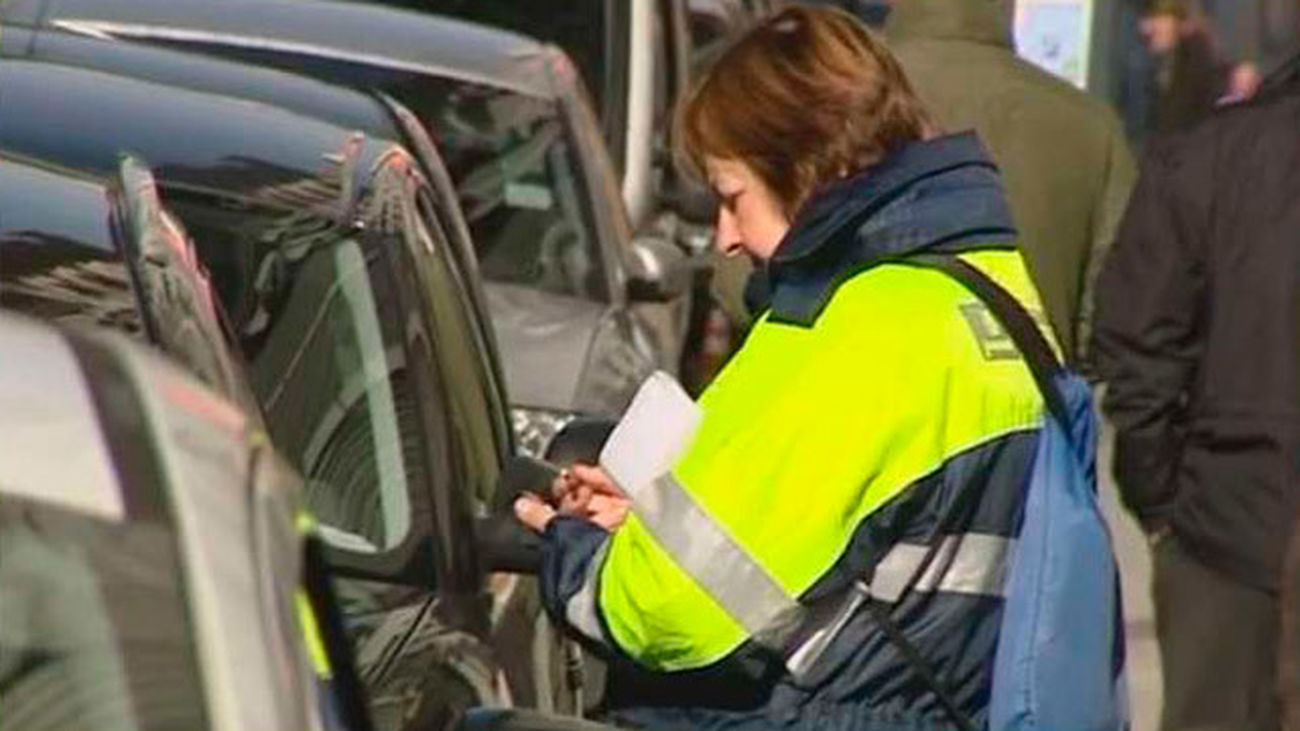 Un juez anula una multa del SER por no incluir la foto del coche sancionado