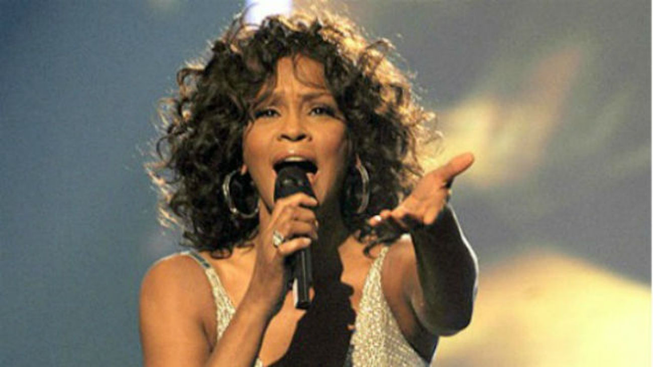 Whitney Houston, primera cantante negra con 3 discos de diamante