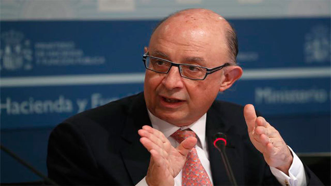 España cumplió su compromiso de déficit público en 2016  y cerró en el 4,33%