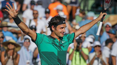 Federer y Kyrgios pasan a 'semis' de Miami