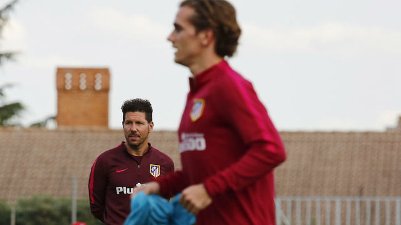 Gameiro, Gaitán y Moyá se lesionan antes de visitar La Rosaleda