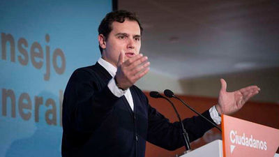 Rivera "sube la apuesta" y pone a Cs manos a la obra para gobernar