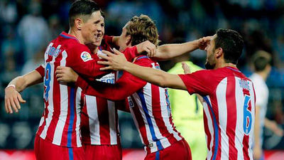 0-2. El Atlético mete presión al Sevilla y hunde más al Málaga