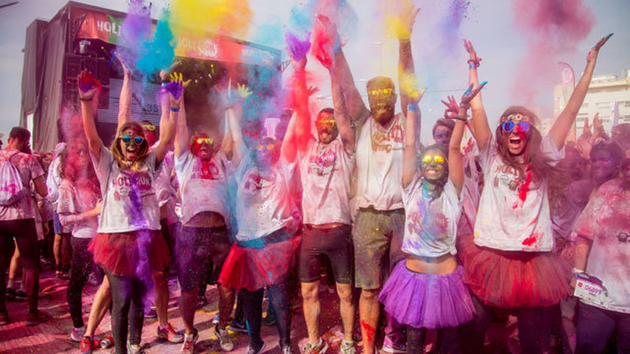 Holi Run es un evento para todas las edades. Aquí sólo se compite por ver quién se lo pasa mejor
