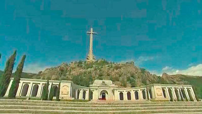 El Congreso pide exhumar los restos de Franco del Valle de los Caídos
