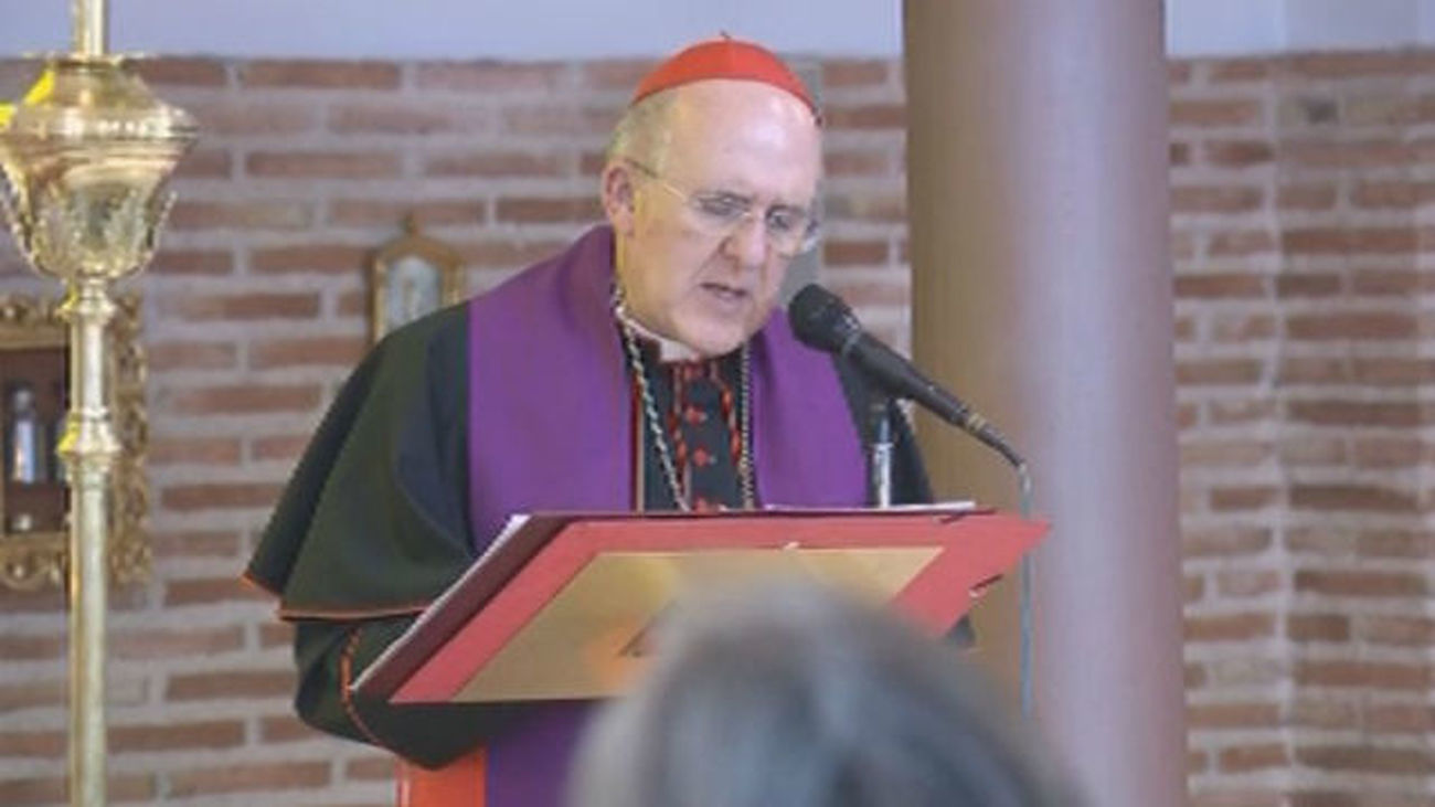 El cardenal Osoro realiza el Vía Crucis en 14 parroquias de Madrid