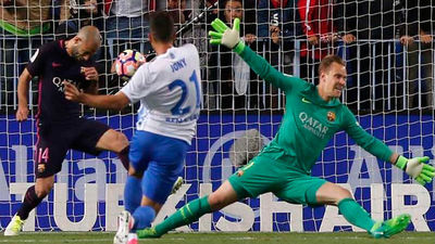 2-0. El Barcelona cae ante el Málaga y desprecia el liderato