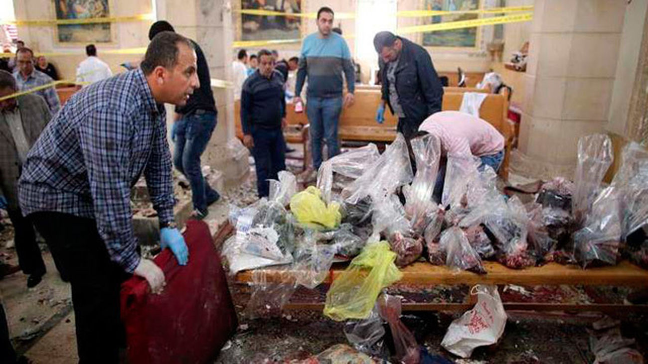Medio centenar de muertos en los atentados del EI contra dos iglesias en Egipto