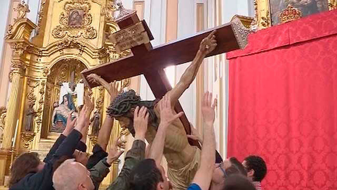 Con el Cristo de los Alabarderos