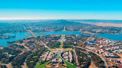 Madrileños por el mundo visita Canberra