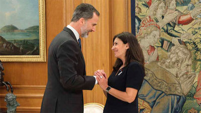 El Rey recibe en Zarzuela a la alcaldesa de París Anne Hidalgo