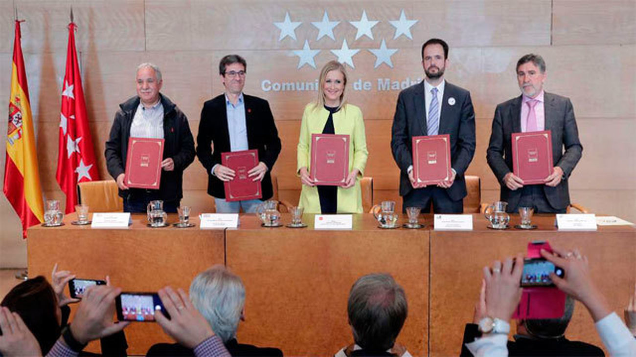 Comunidad y sindicatos firman tres acuerdos contra el acoso y la violencia laboral a los empleados públicos