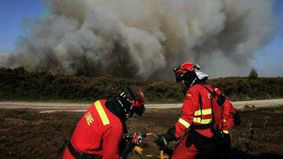 Bajan a diecinueve los incendios forestales activos en Asturias