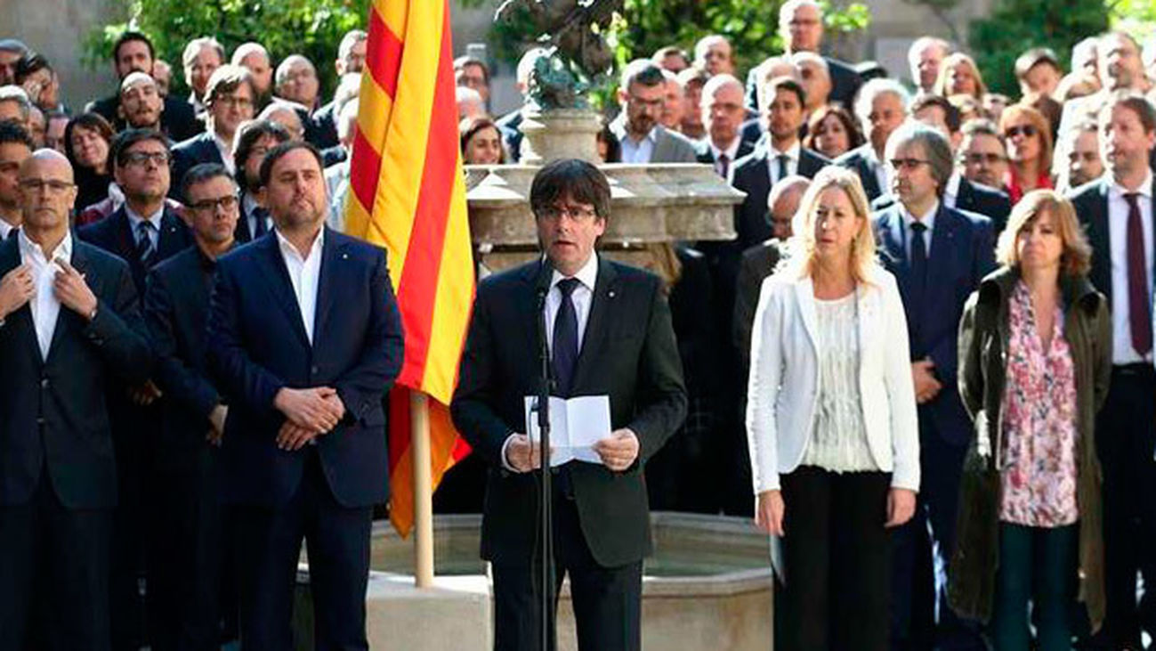 Puigdemont: "Las armas de Cataluña son el libro, la rosa y la cultura"