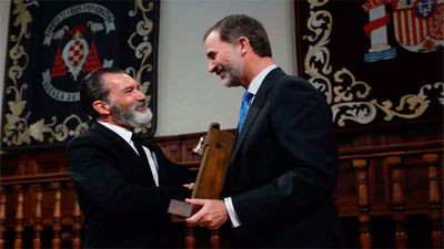 El rey entrega a Antonio Banderas el galardón Camino Real